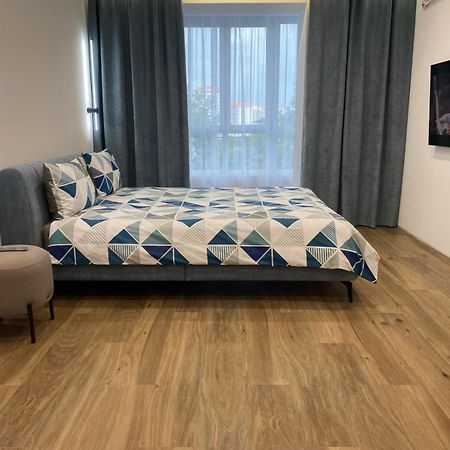 Апартаменти В Районі Автовокзалу Поблизу Обласноі Лікарні Жк Great House,Жк Арена Rivne Ngoại thất bức ảnh