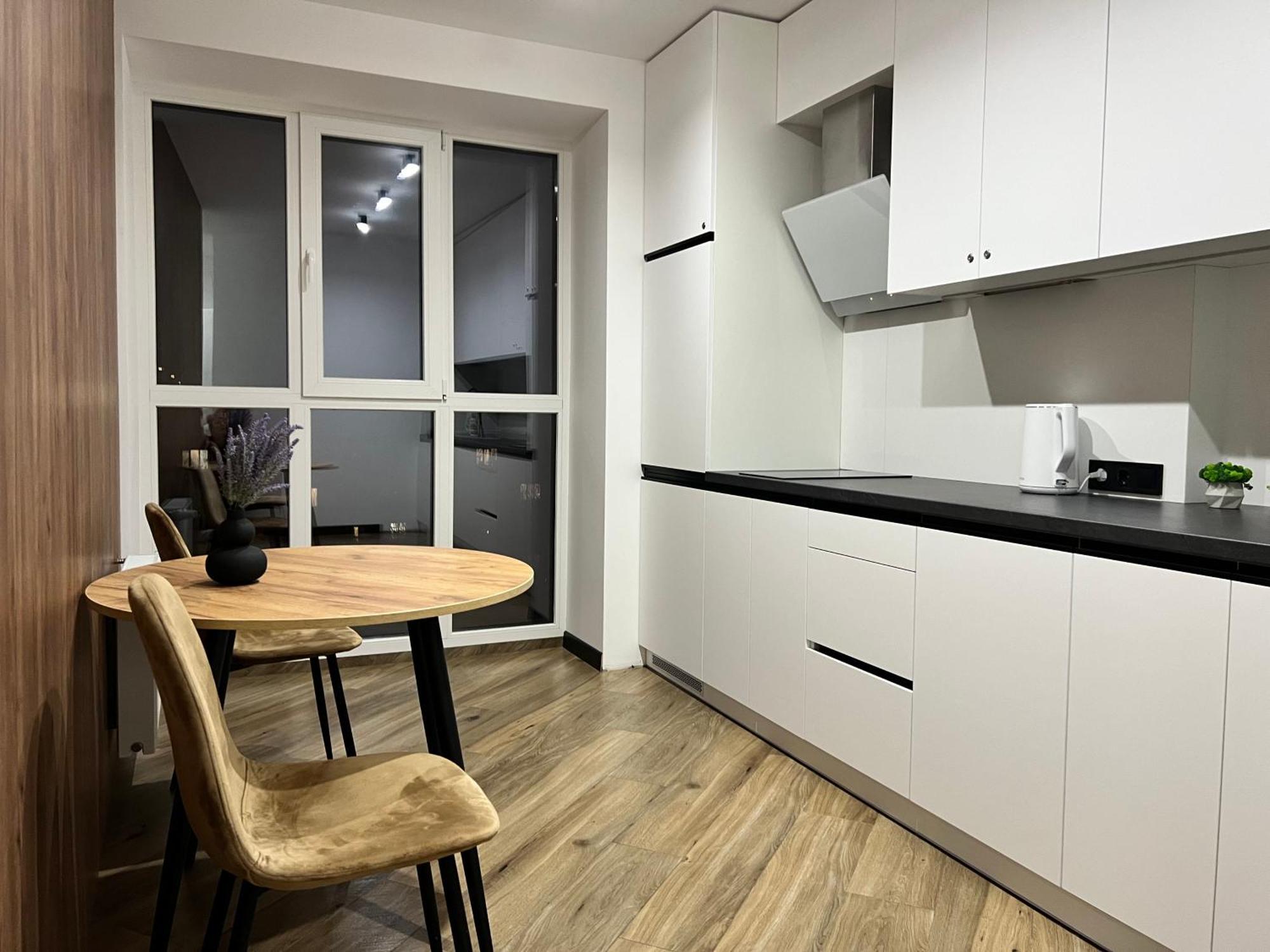 Апартаменти В Районі Автовокзалу Поблизу Обласноі Лікарні Жк Great House,Жк Арена Rivne Ngoại thất bức ảnh